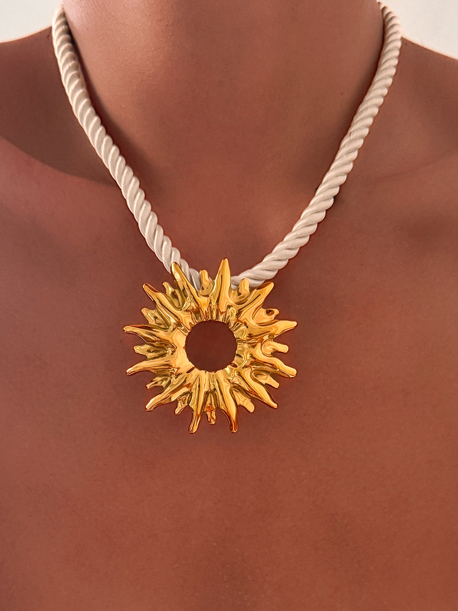 Summer Beach Ocean Style Oversized Sun Pendant Necklace