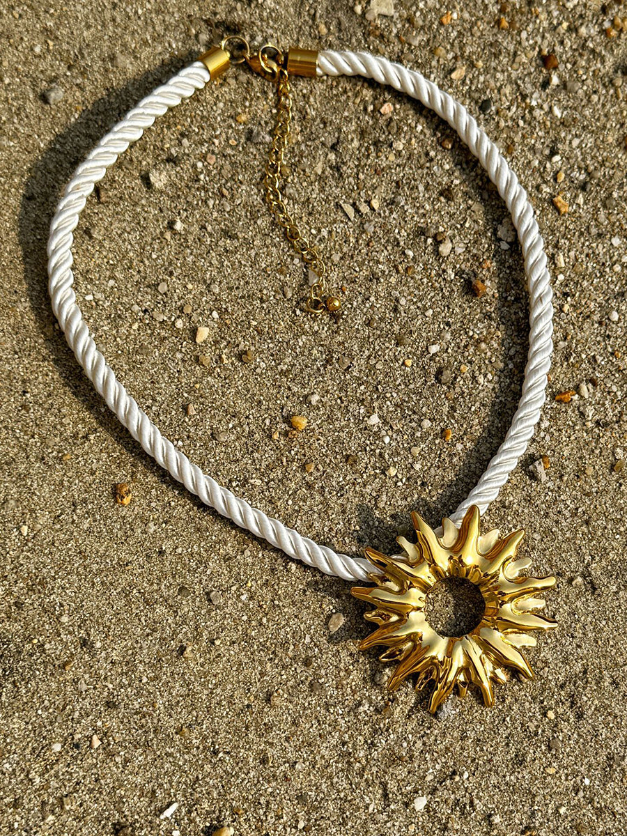 Summer Beach Ocean Style Oversized Sun Pendant Necklace