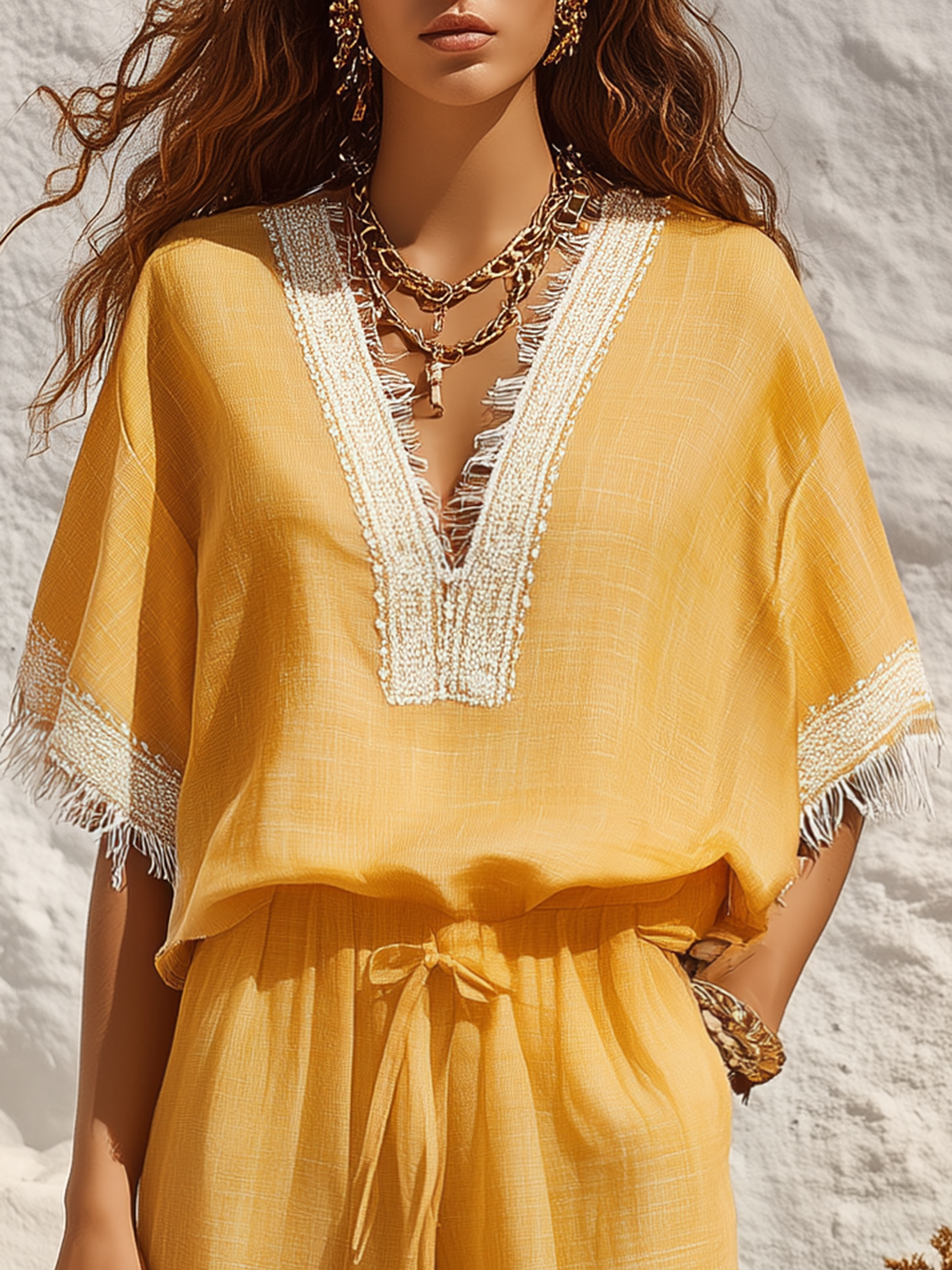 Resort-style V-neck Lace Short-sleeve Top And Cropped Pants Set